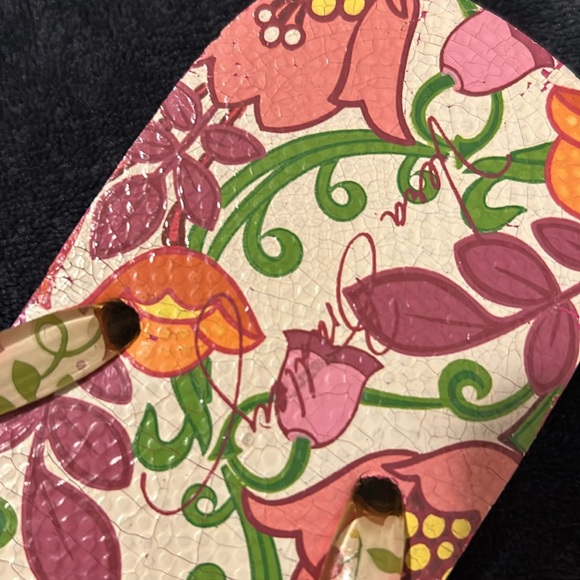 Vera Bradley - Picture 3 of 10